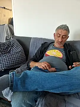 cuci45 online show from November 2025 01:59:02 PM