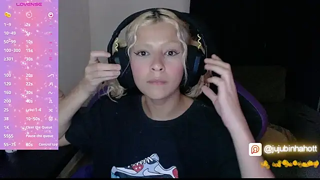 Snapshot of jujubinhahot chatting on February 2026 08:32:02 AM jujubinhahot online show from February 2026 08:32:02 AM