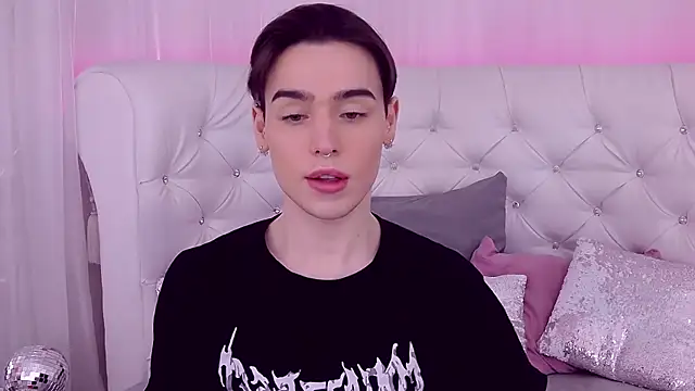 RobbyCharming online show from February 2025 07:47:02 PM