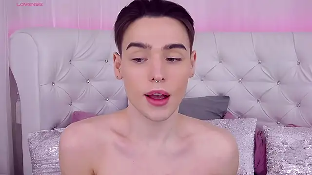 RobbyCharming online show from March 2025 07:43:02 PM