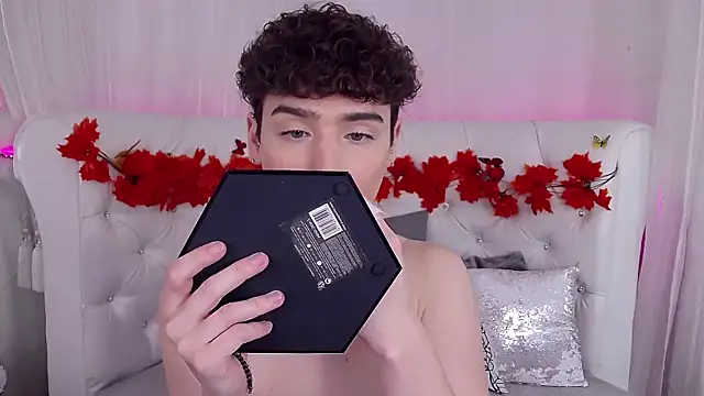 Snapshot of RobbyCharming chatting on November 2025 03:35:02 AM RobbyCharming online show from November 2025 03:35:02 AM