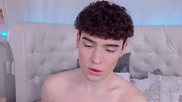 Snapshot of RobbyCharming chatting on November 2025 03:43:01 AM RobbyCharming online show from November 2025 03:43:01 AM