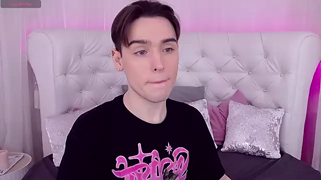 RobbyCharming online show from March 2025 01:54:01 AM