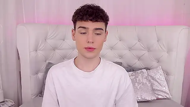 RobbyCharming online show from September 2025 03:50:01 AM