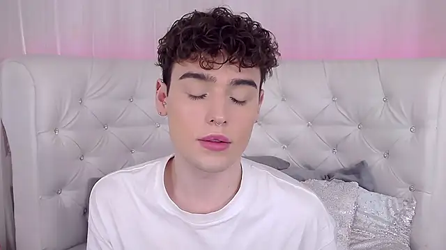 RobbyCharming online show from October 2025 04:25:02 AM