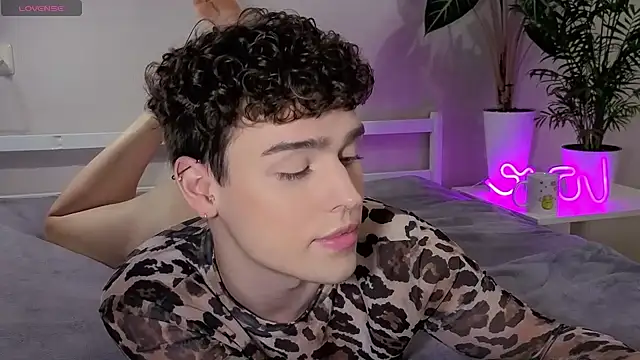 RobbyCharming online show from October 2025 11:12:01 AM