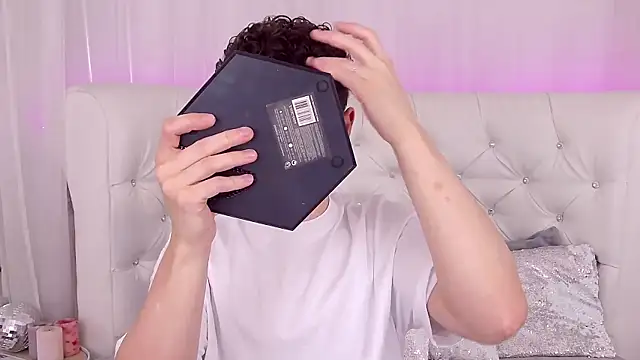 RobbyCharming online show from September 2025 03:42:02 AM