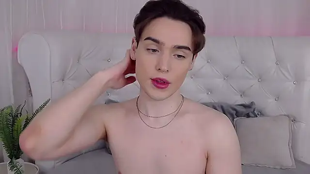 RobbyCharming online show from April 2026 04:30:01 AM