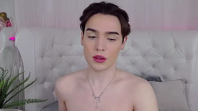 RobbyCharming online show from April 2026 04:35:02 AM