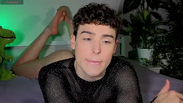 RobbyCharming online show from October 2025 09:47:02 AM