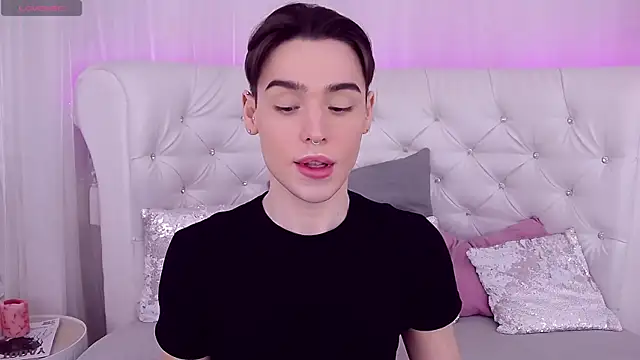 RobbyCharming online show from March 2025 07:23:02 PM