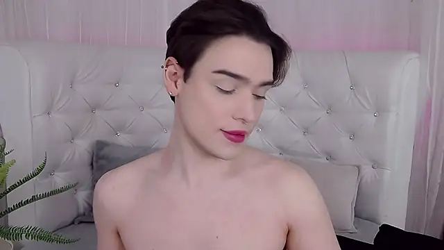 RobbyCharming online show from May 2026 04:39:02 AM
