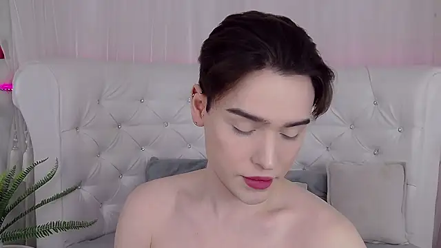 RobbyCharming online show from May 2026 04:38:01 AM