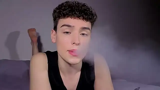 RobbyCharming online show from September 2025 03:43:01 AM