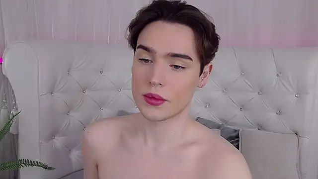 RobbyCharming online show from April 2026 04:27:02 AM