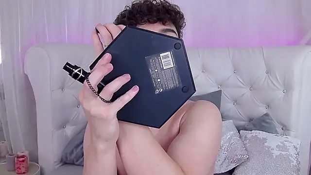 Snapshot of RobbyCharming chatting on November 2025 03:43:01 AM RobbyCharming online show from November 2025 03:43:01 AM