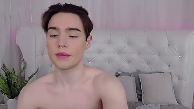 RobbyCharming online show from April 2026 04:41:02 AM