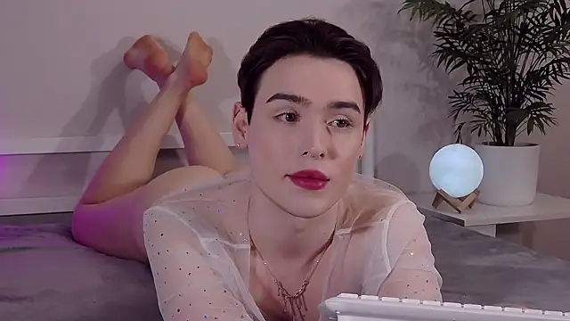 RobbyCharming online show from May 2026 04:49:02 AM