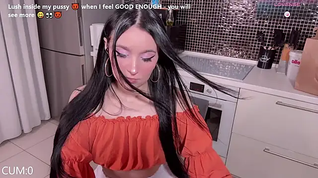 ariel aspen online show from October 2025 09:16:02 PM