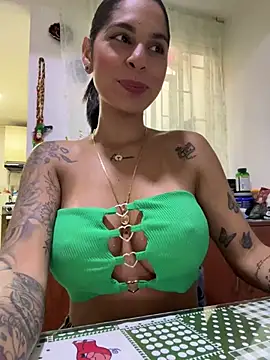 Snapshot of charlotte_stevenss_ chatting on March 2025 02:12:01 PM charlotte stevenss online show from March 2025 02:12:01 PM