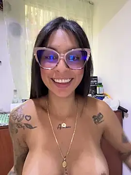 Snapshot of charlotte_stevenss_ chatting on March 2025 05:20:01 PM charlotte stevenss online show from March 2025 05:20:01 PM