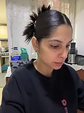 charlotte stevenss  online show from October 2025 03:33:01 PM