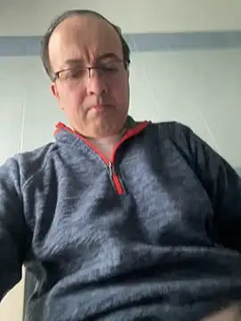 Maxi7hot online show from February 2026 01:27:01 PM