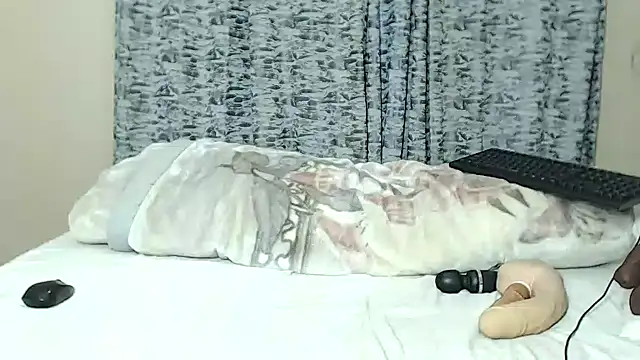 BELINDAXXXXX online show from March 2026 01:35:02 AM