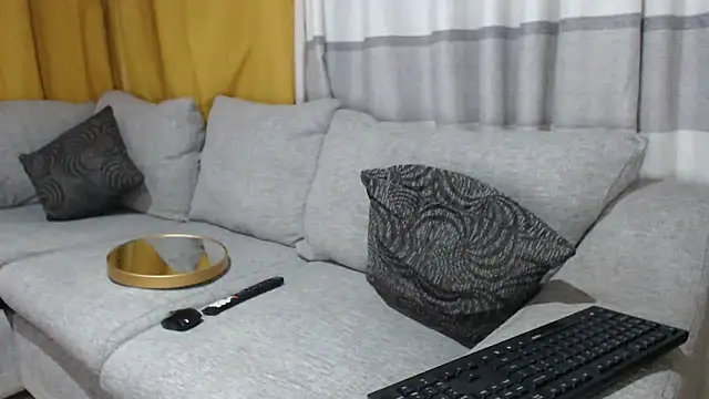 BELINDAXXXXX online show from November 2025 01:06:01 AM