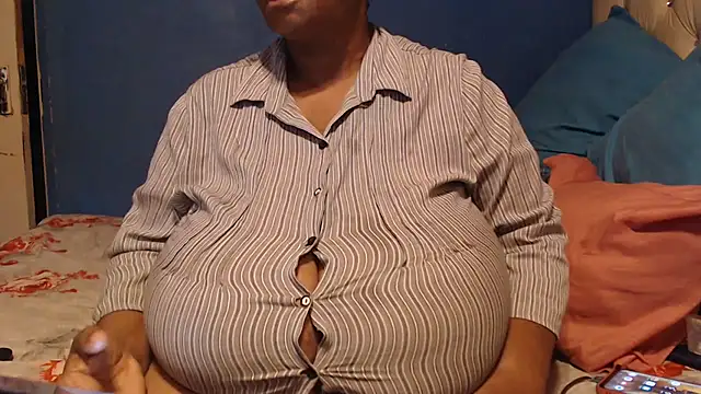 CUTEFIRMMELONSS online show from February 2026 03:58:01 AM