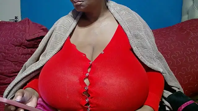 CUTEFIRMMELONSS online show from May 2026 03:45:02 AM