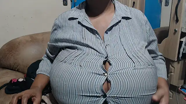 CUTEFIRMMELONSS online show from July 2026 06:35:02 AM