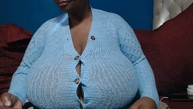 CUTEFIRMMELONSS online show from May 2026 07:07:02 AM