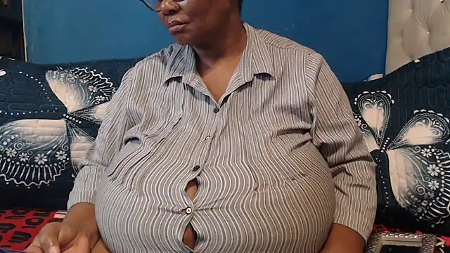 CUTEFIRMMELONSS online show from February 2026 07:09:01 AM