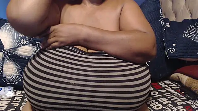 CUTEFIRMMELONSS online show from April 2026 06:31:02 AM