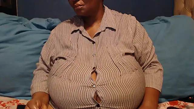 CUTEFIRMMELONSS online show from February 2026 03:28:02 AM