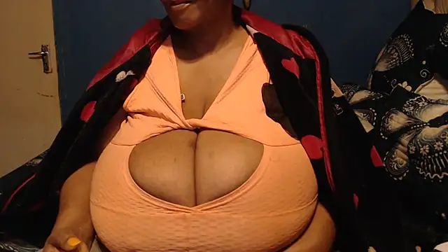 Snapshot of CUTEFIRMMELONSS chatting on September 2025 06:36:02 PM CUTEFIRMMELONSS online show from September 2025 06:36:02 PM