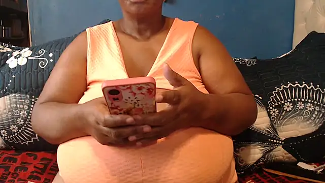 CUTEFIRMMELONSS online show from February 2026 07:19:01 AM