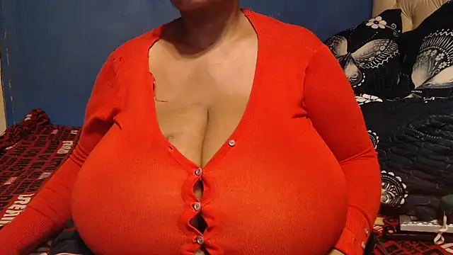 CUTEFIRMMELONSS online show from March 2026 07:36:01 PM