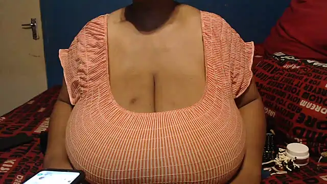 CUTEFIRMMELONSS online show from October 2025 09:01:01 PM