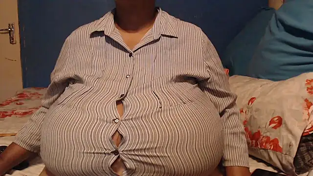 CUTEFIRMMELONSS online show from February 2026 10:27:02 PM