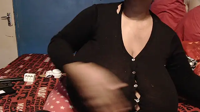 CUTEFIRMMELONSS online show from October 2025 05:34:02 PM