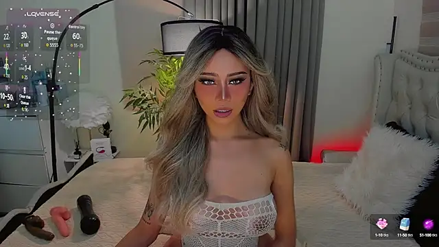 Snapshot of FinestGirlx chatting on September 2025 08:08:02 PM FinestGirlx online show from September 2025 08:08:02 PM