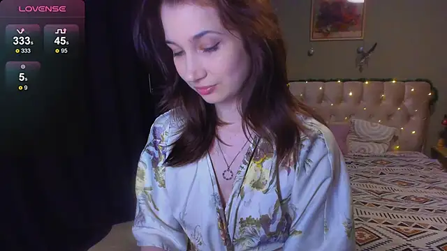 Carina E online show from January 2026 12:08:02 PM