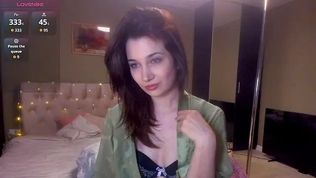 Carina E online show from February 2026 11:21:02 AM