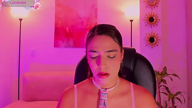 Snapshot of MariamRivera_ chatting on September 2025 11:33:02 PM MariamRivera  online show from September 2025 11:33:02 PM