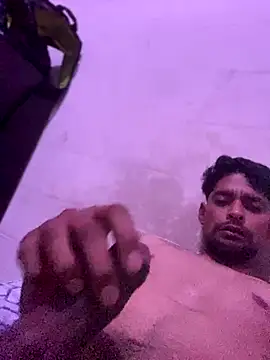 Snapshot of thegoldensexting420 chatting on October 2025 05:55:02 AM thegoldensexting420 online show from October 2025 05:55:02 AM