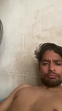 Snapshot of thegoldensexting420 chatting on November 2025 11:31:02 PM thegoldensexting420 online show from November 2025 11:31:02 PM