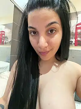 Snapshot of Samira30 chatting on May 2026 03:19:01 PM Samira30 online show from May 2026 03:19:01 PM