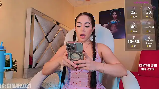 marcela Davila online show from May 2026 01:03:01 AM